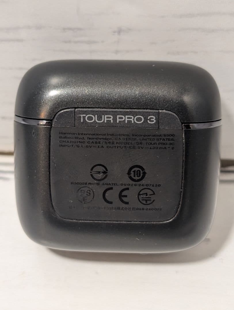 JBL TOUR PRO3 ケースのみ　ブラック