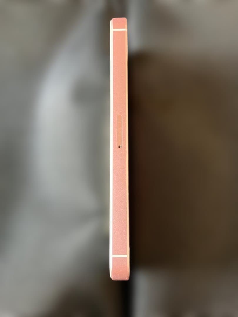 【微使用】iPhoneSE(初代)128GB SIMフリー