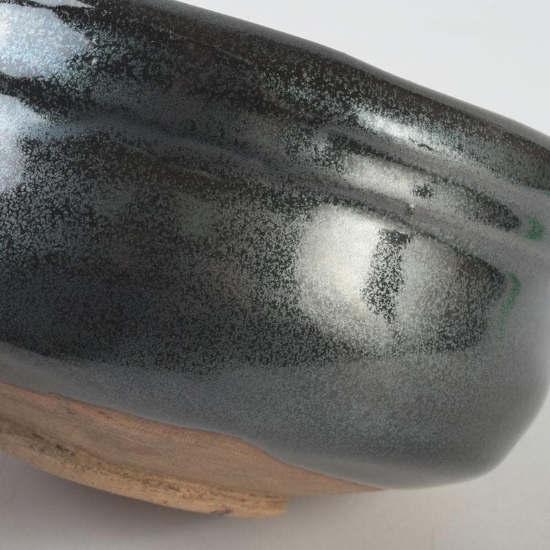 茶道具　瀬戸焼　加藤作助作　黒織部　花文　茶碗　共箱　C　9944