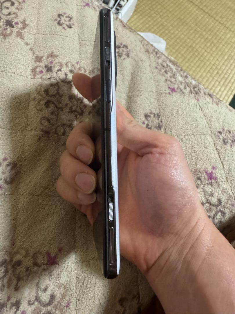 Black Shark 5 Pro 256GB ホワイト/シルバー