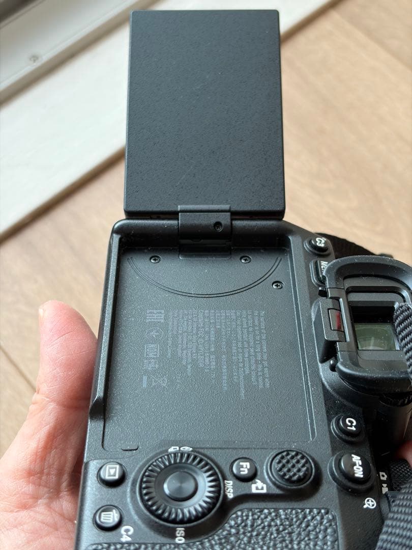 ［最終値下げ】SONY a7iv ミラーレスカメラ 本体