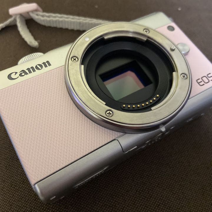 Canon EOS M100 リミテッドピンク　マウント、アダプタ付き