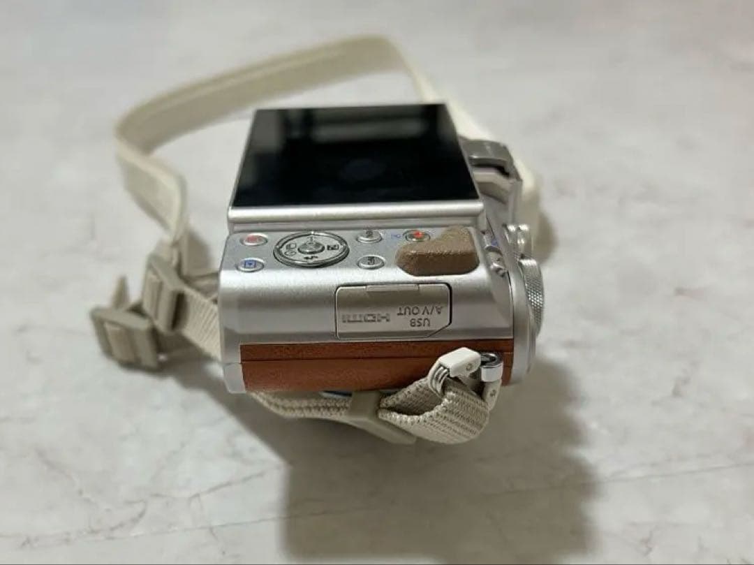 OLYMPUS PEN E-PL8 ミラーレス一眼 本革ケース付 動作確認済