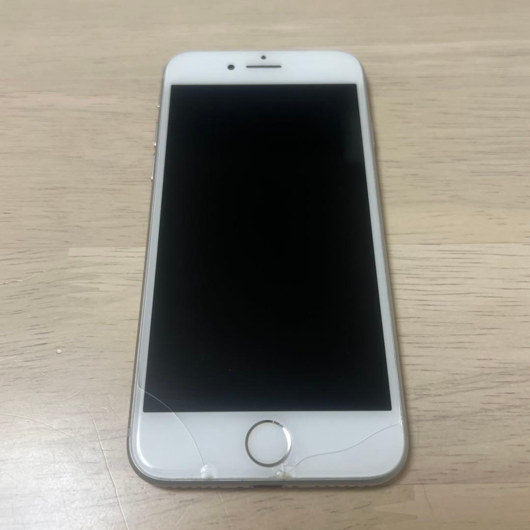 iPhone8 Silver 64GB SIMフリー　初期化済　画面ヒビあり