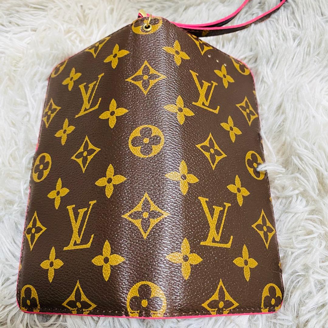 LOUIS VUITTON モノグラム 手帳型ケース　ノベルティ