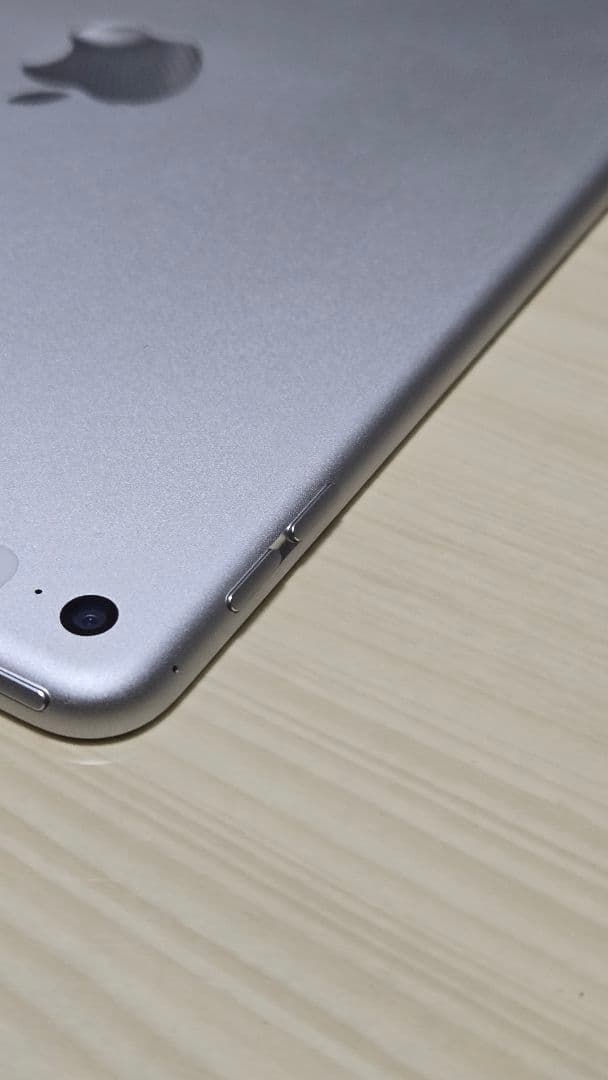 iPad Air2 第2世代 32GB Wi-Fi+Cellularモデル
