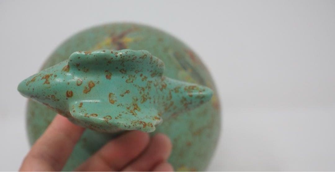 ユニークなデザインの陶器 鳥の口部装飾壺　鶏頭　グリーン　中国　陶器 インテリア