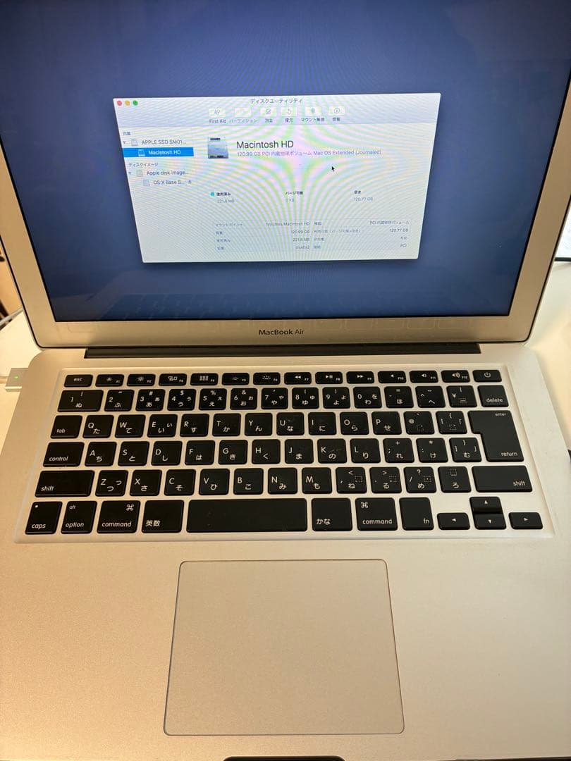 せな 【ジャンク】Mac book air 2015 コードを繋げて使用。