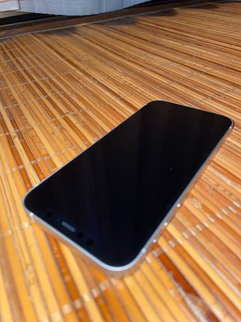 iPhone12 128GB ホワイト SIMフリー バッテリー77%