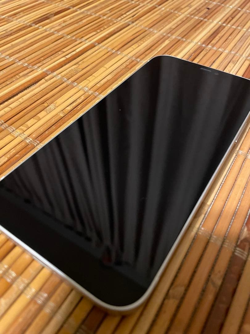 iPhone12 128GB ホワイト SIMフリー バッテリー77%