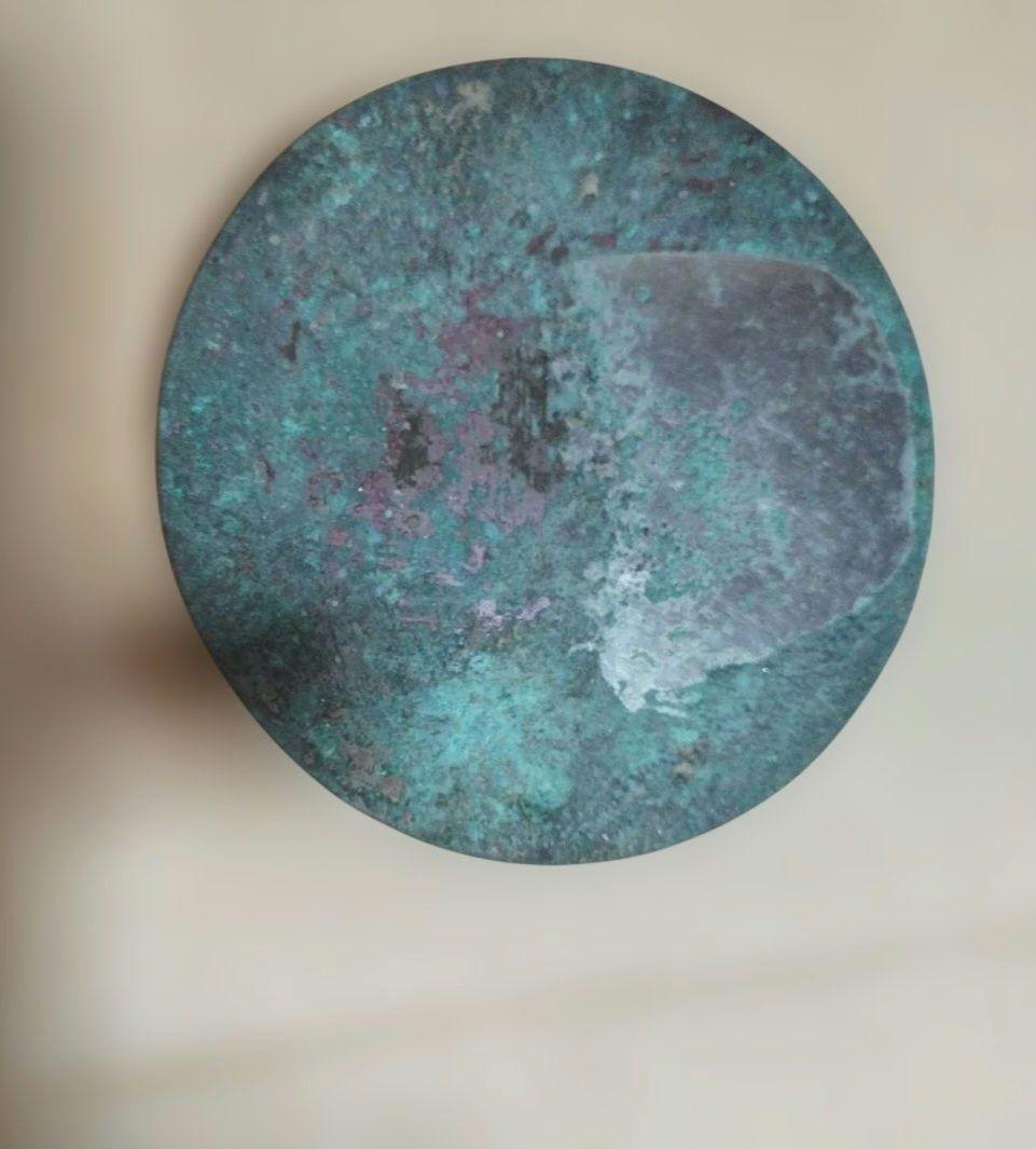中国古代漢鏡　重さ 約275㌘ 直径 約11.4㌢ 古美術