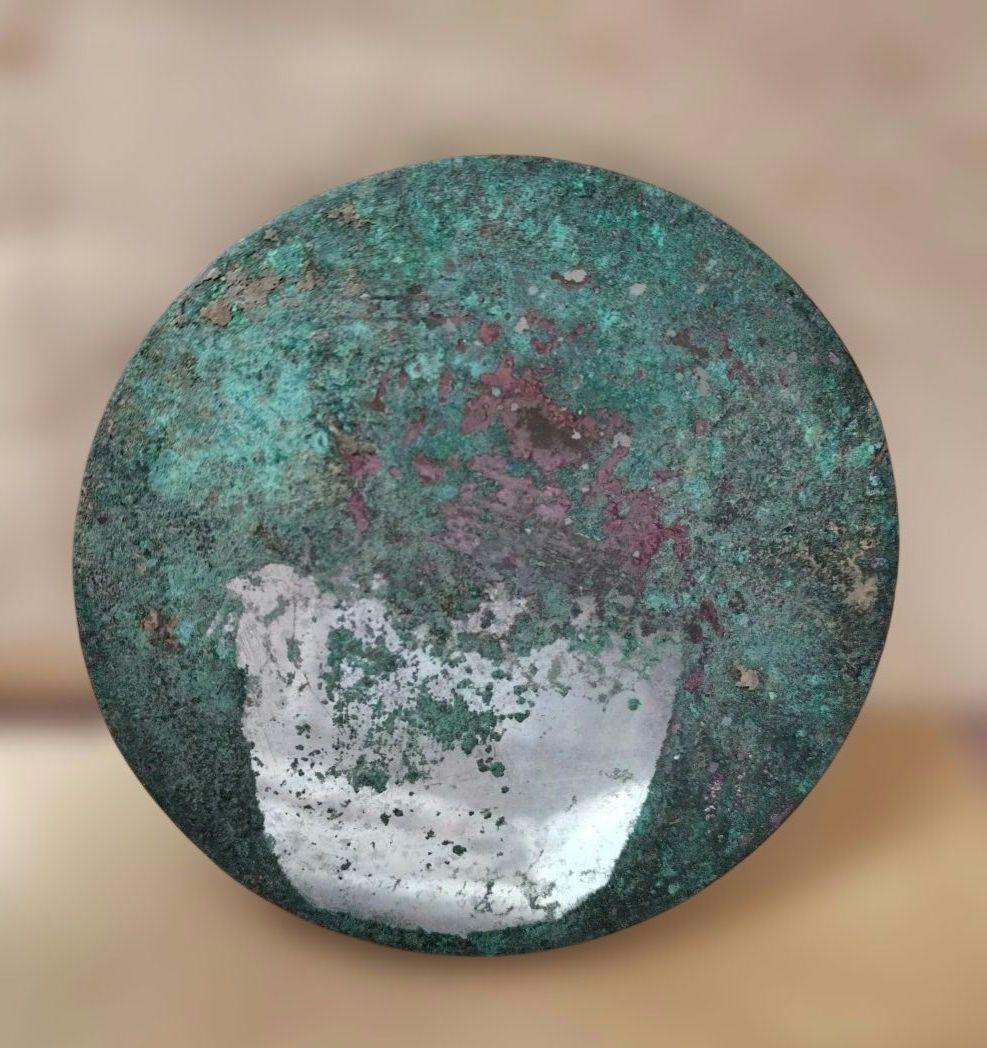 中国古代漢鏡　重さ 約275㌘ 直径 約11.4㌢ 古美術