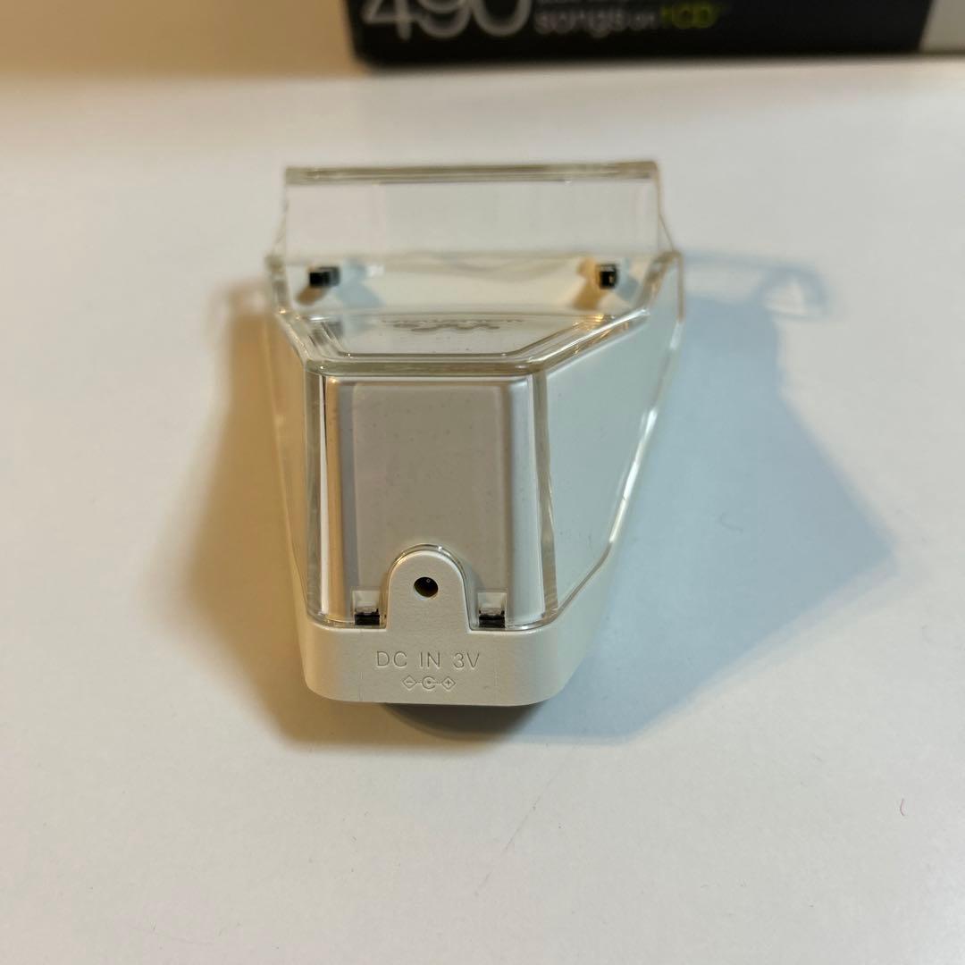 ジャンク品　SONY CDウォークマン D-NE820 WALKMA ホワイト