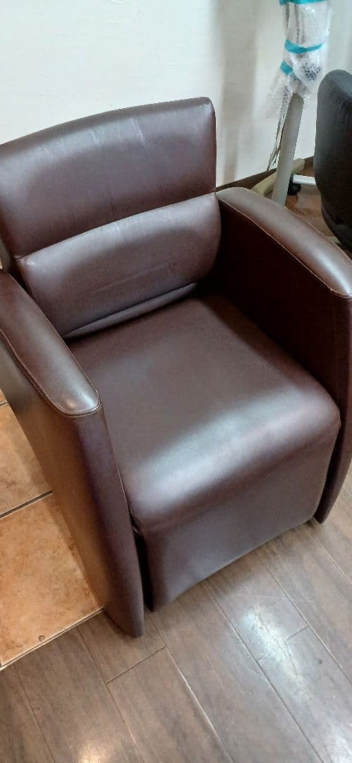 オオヒロ シャンプー電動椅子 クッション性も良◎送料込み！