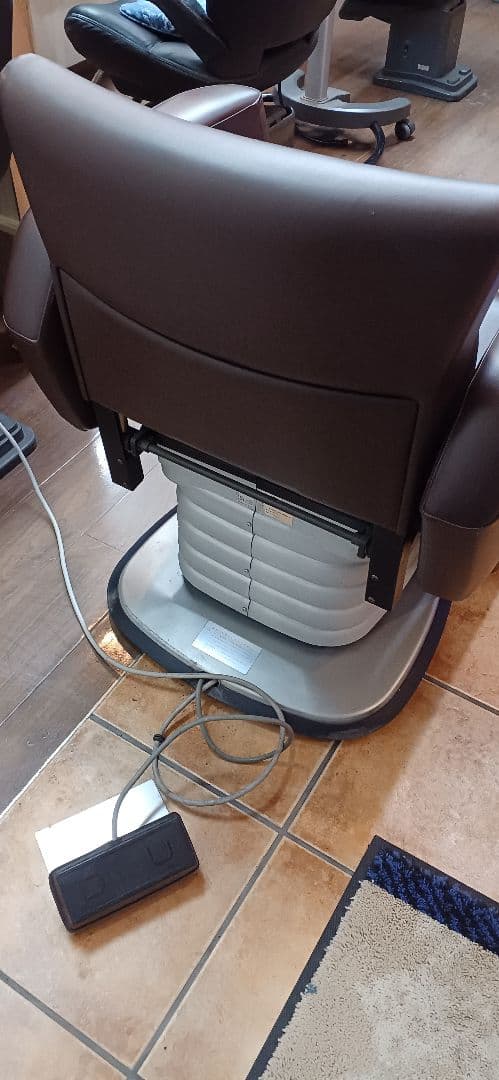 オオヒロ シャンプー電動椅子 クッション性も良◎送料込み！