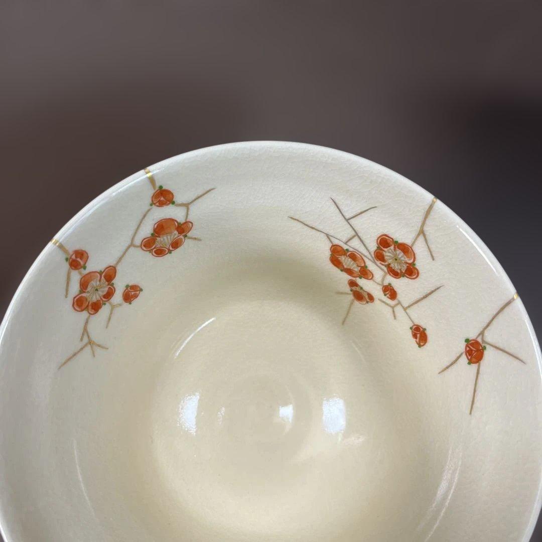 未使用品【薩摩焼】白薩摩 磯御庭焼 色絵梅文茶碗 井戸型 梅枝紋 島津家磯御庭窯
