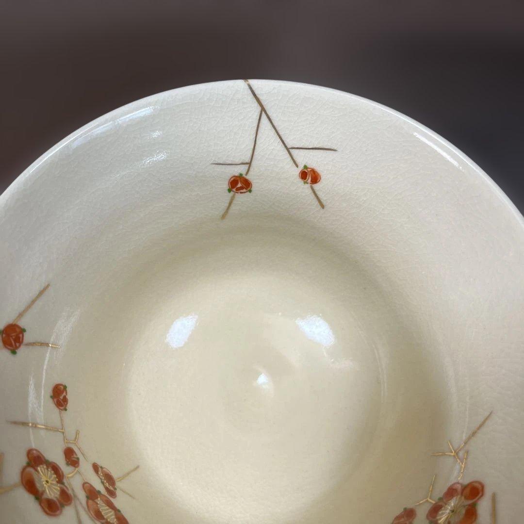 未使用品【薩摩焼】白薩摩 磯御庭焼 色絵梅文茶碗 井戸型 梅枝紋 島津家磯御庭窯