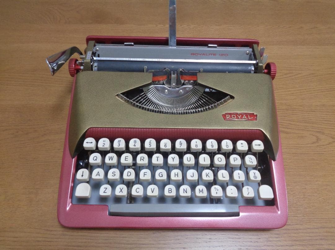 完動品　 ITE120　ロイヤルタイプライターカスタムカラー