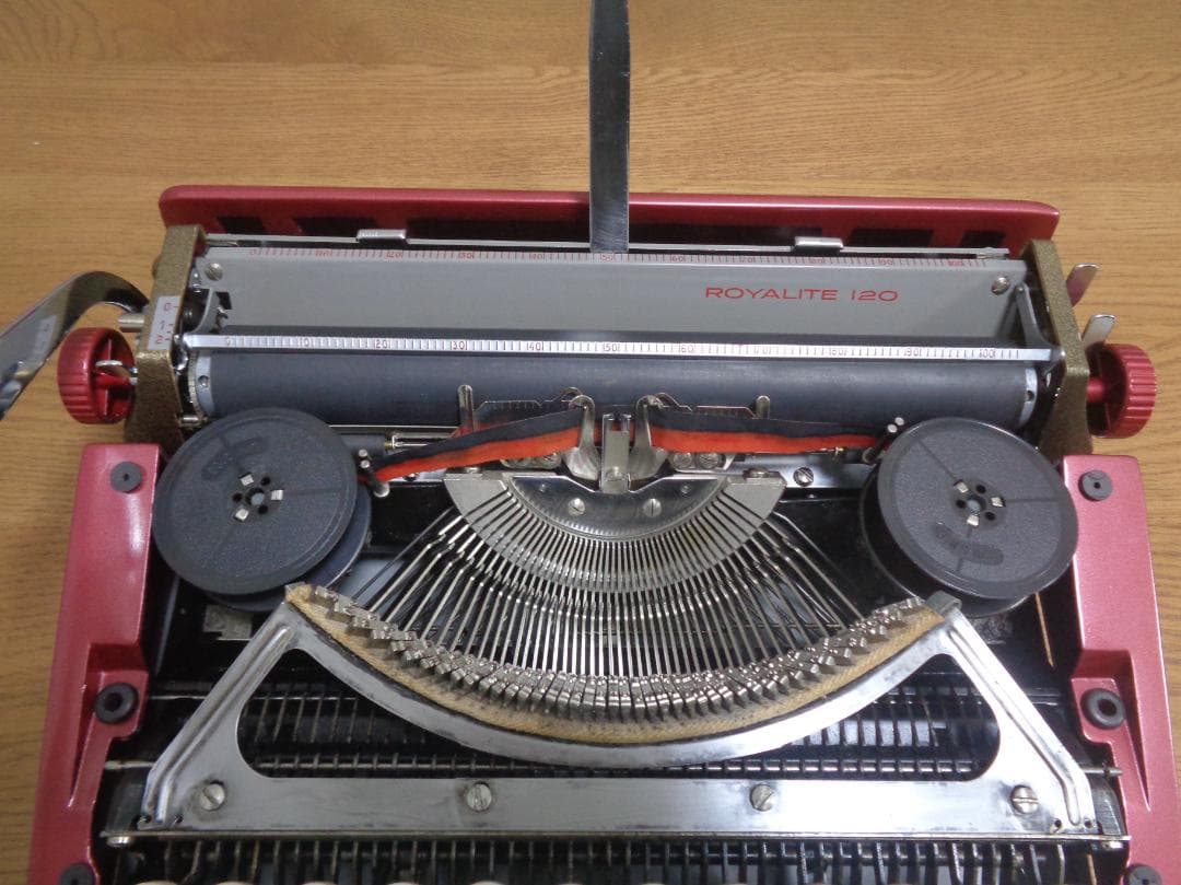 完動品　 ITE120　ロイヤルタイプライターカスタムカラー