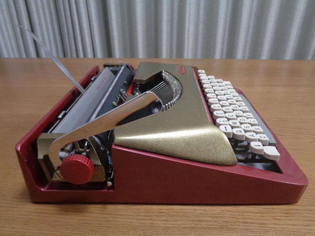 完動品　 ITE120　ロイヤルタイプライターカスタムカラー