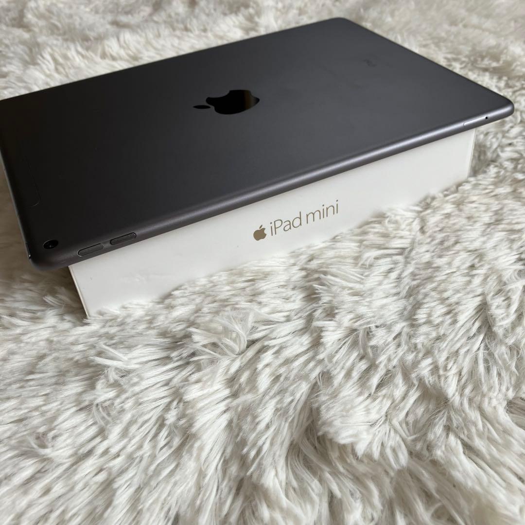 【完動品】iPad Air3 64GB SIMフリー 【すぐ発送】【極美品】