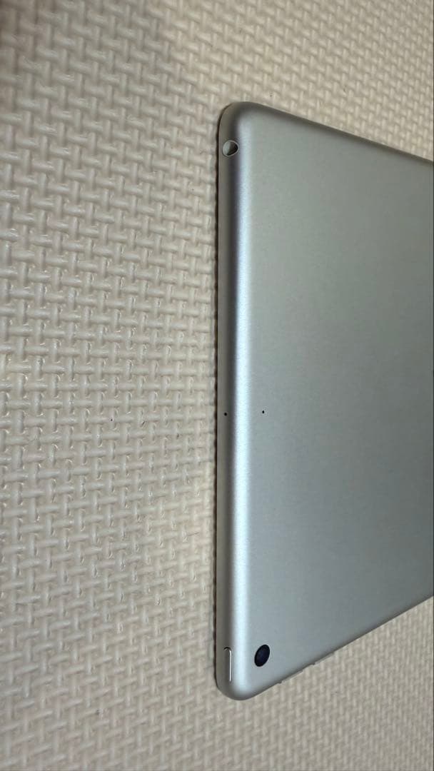 み*く様 Apple iPad 第6世代 32gb シルバー
