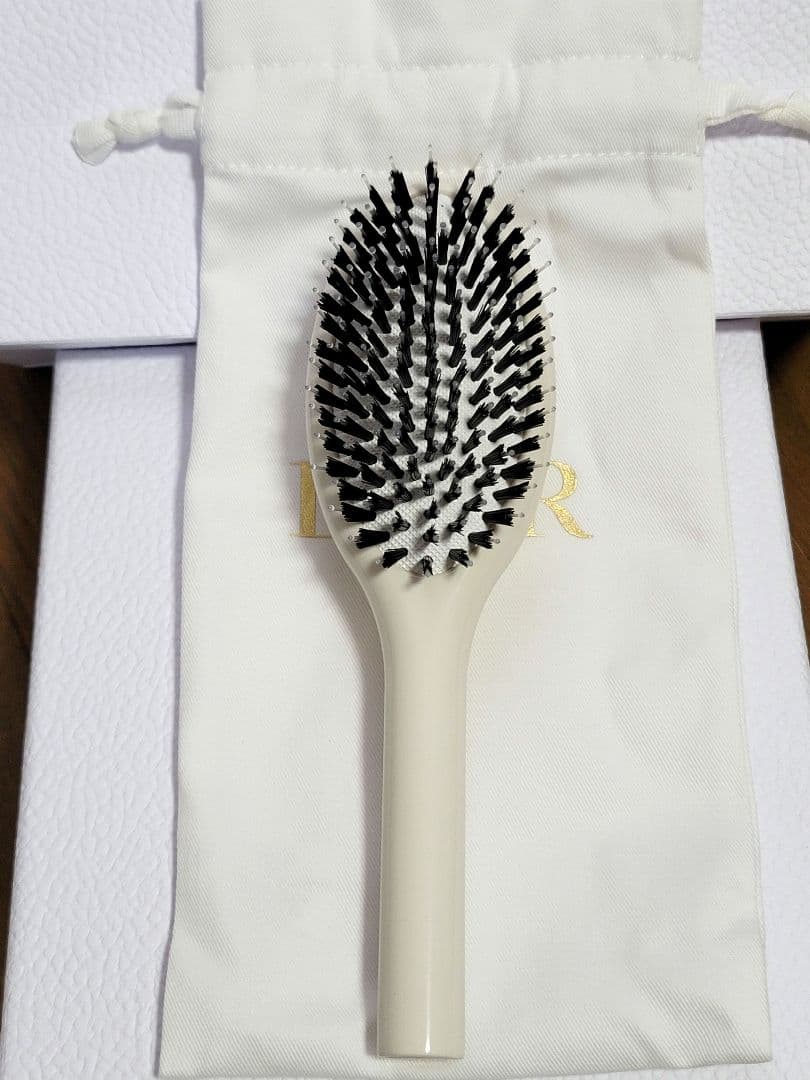 ディオール プラチナ会員 バースデーギフト ヘアブラシ 非売品 Dior