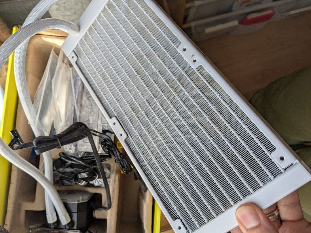 Corsair iCUE H100i ELITE 240mm水冷クーラー