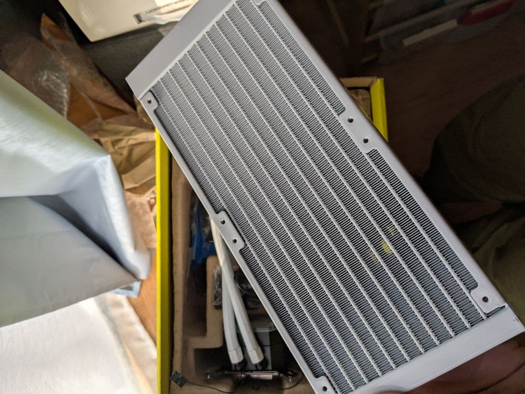 Corsair iCUE H100i ELITE 240mm水冷クーラー