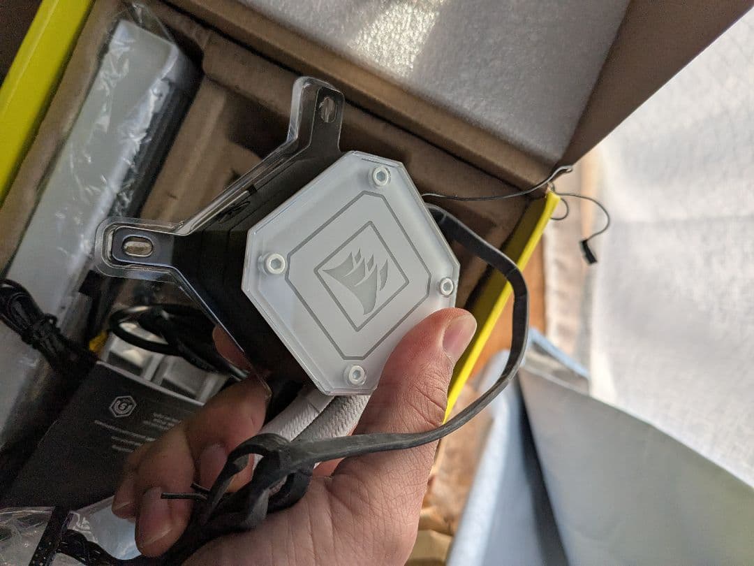Corsair iCUE H100i ELITE 240mm水冷クーラー