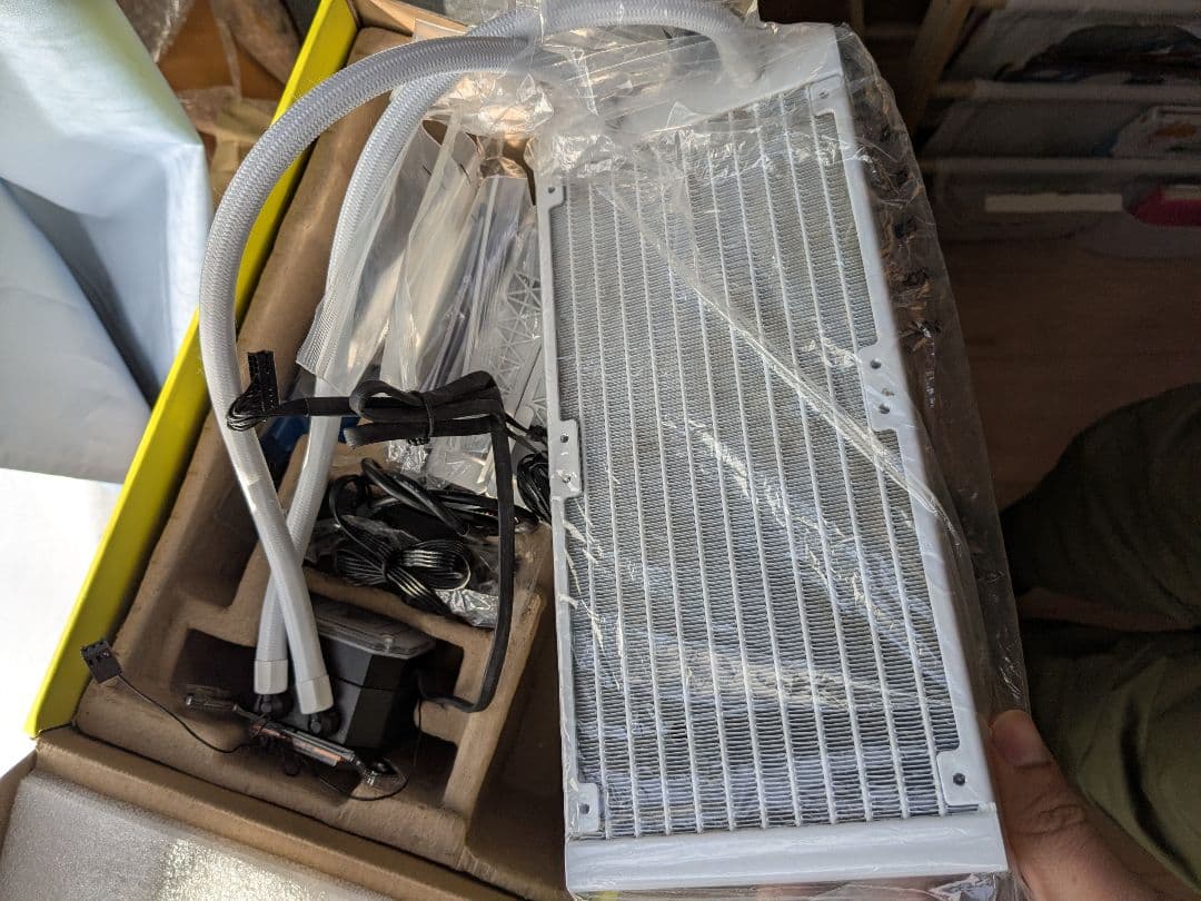 Corsair iCUE H100i ELITE 240mm水冷クーラー