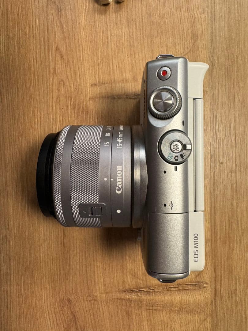 Canon キャノン　EOS M100