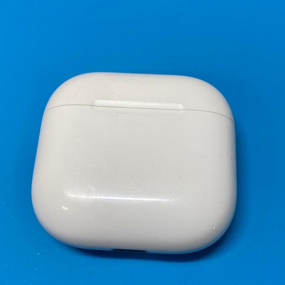 AirPods 第4世代 充電ケースのみA3050（ノイキャンなし）