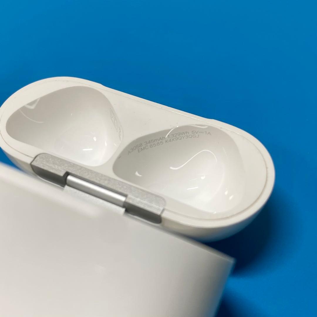 AirPods 第4世代 充電ケースのみA3050（ノイキャンなし）