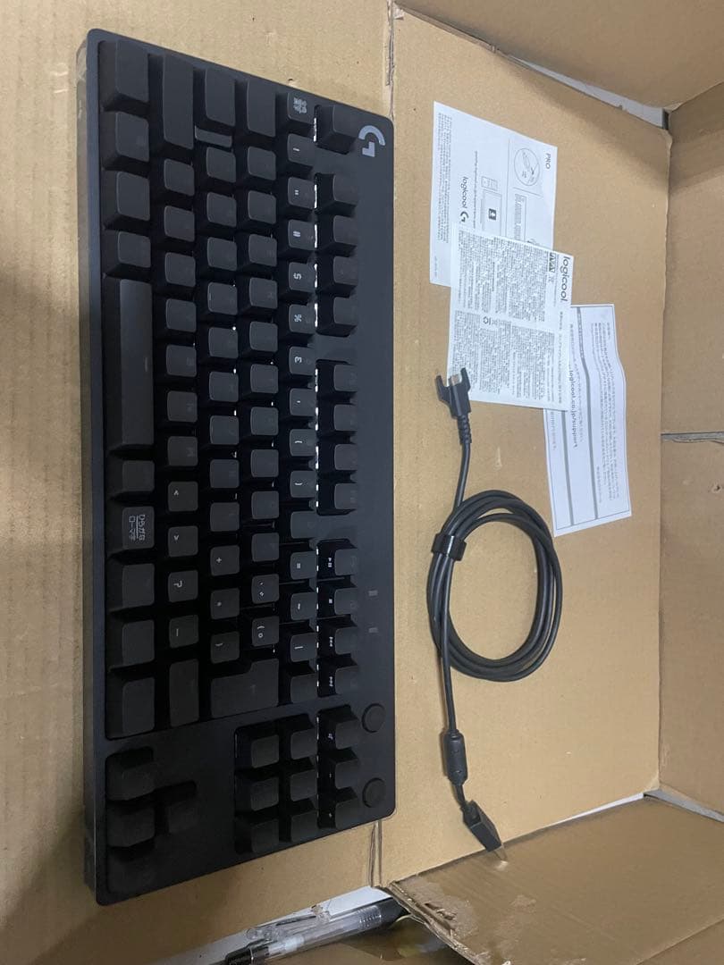 Logicool G PRO ゲーミングキーボード G-PKB-002LNd赤軸