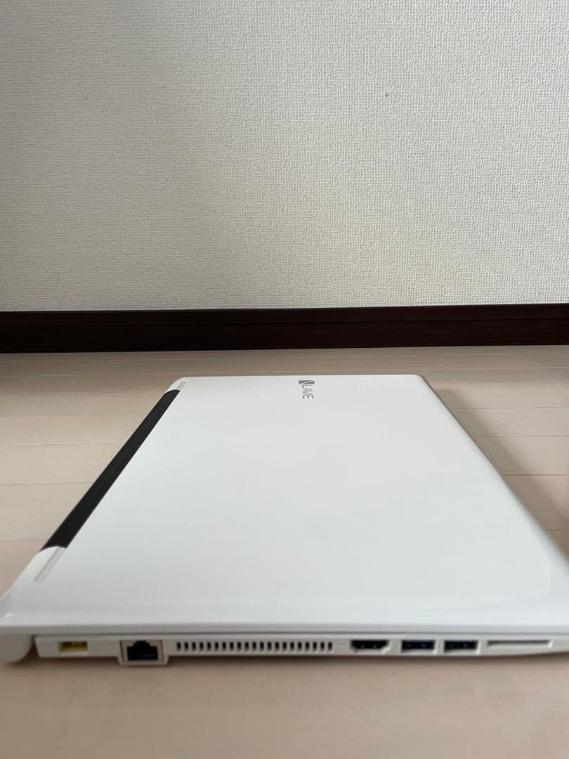 初期化済み　薄型ノートパソコンNECWindows10カメラ付き