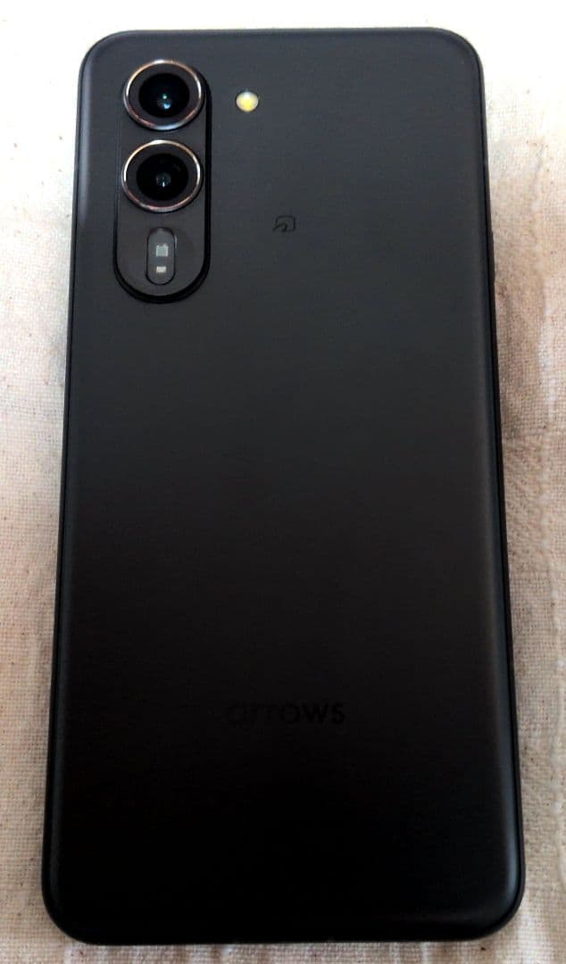 FCNT arrows Alpha M08 ブラック