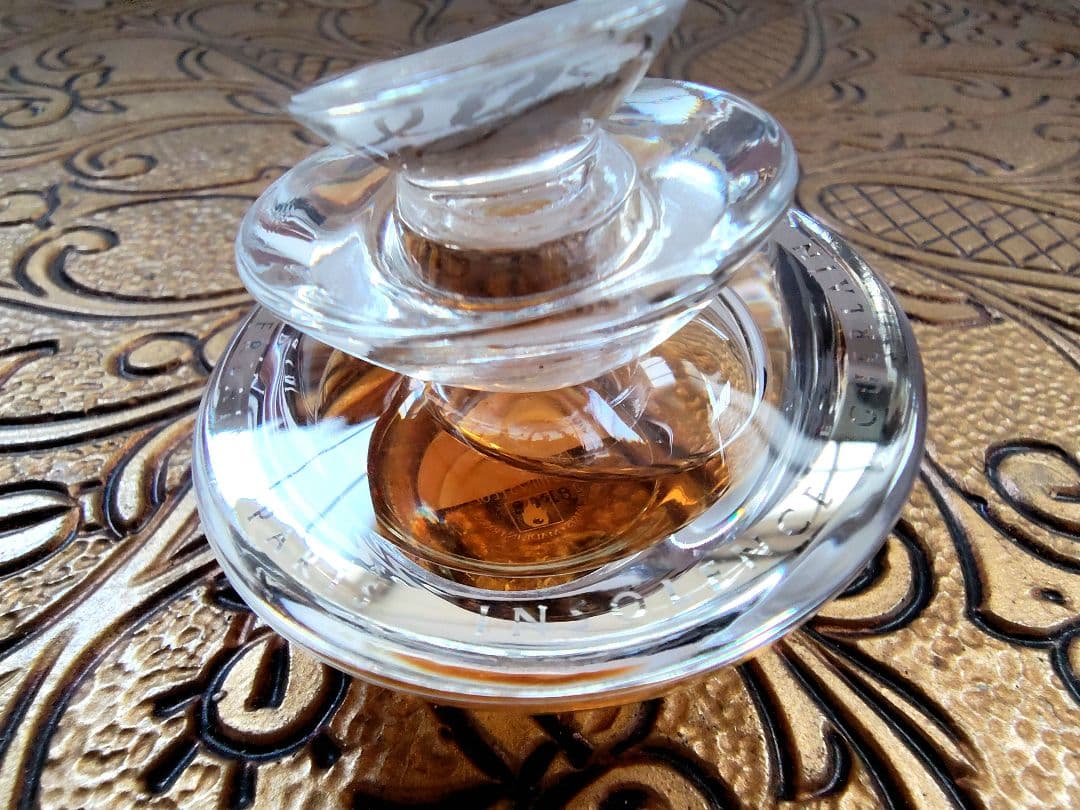 GUERLAIN　ゲラン　アンソレンス　7.5ml　パルファム