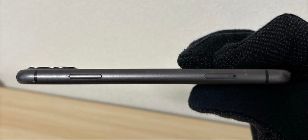 【美品】iPhone 11 ブラック 64GB au バッテリー72％