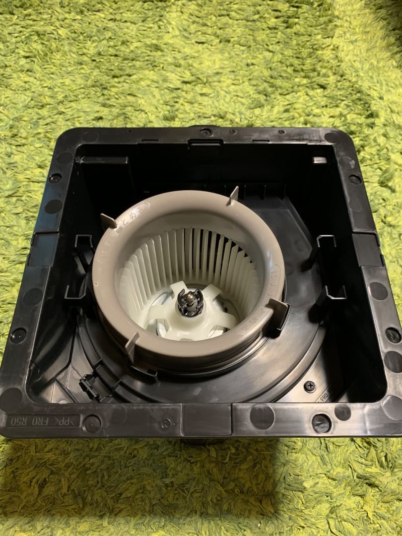 パナソニック天井埋込型換気扇　FY -24C８【新品、送料無料】