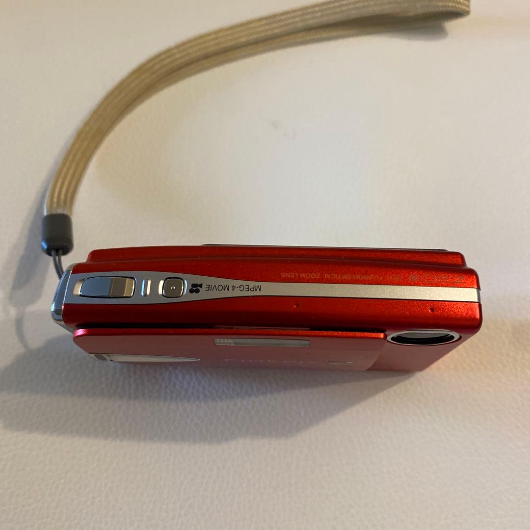 Fujifilm FinePix Z レッド