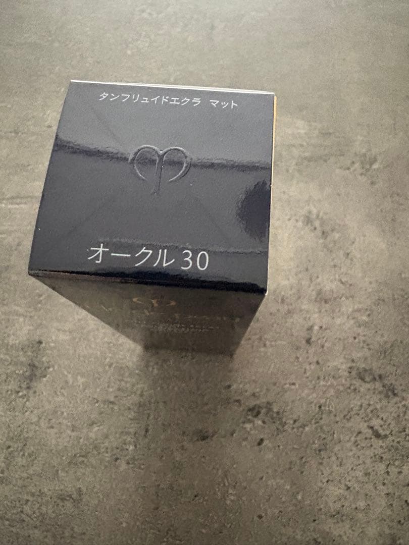クレドポーボーテ タンフリュイドエクラ オークル 30 ファンデーション