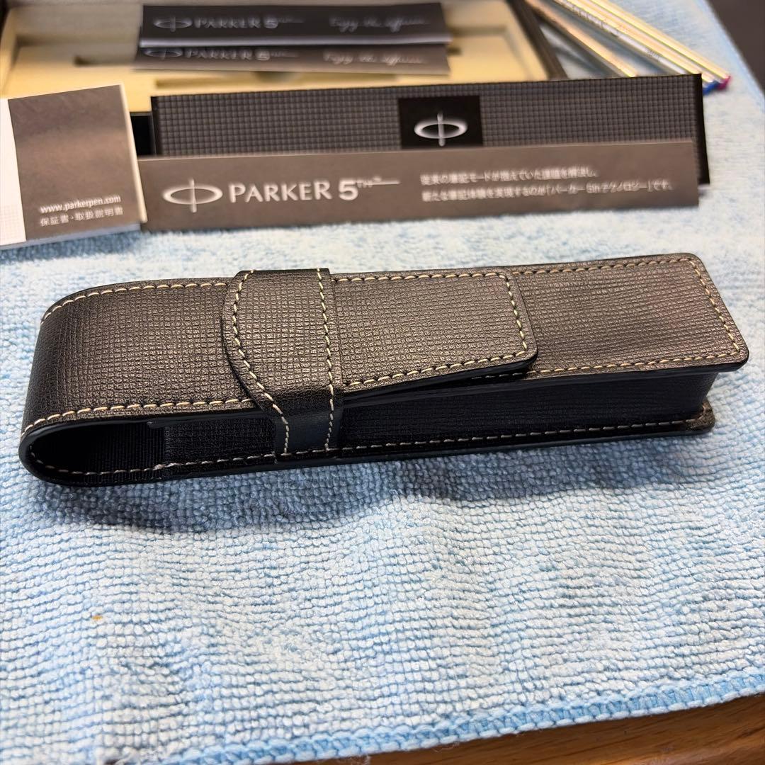 PARKER インジェニュイティ ブラックラバーメタル＋パイロットケース、青黒赤