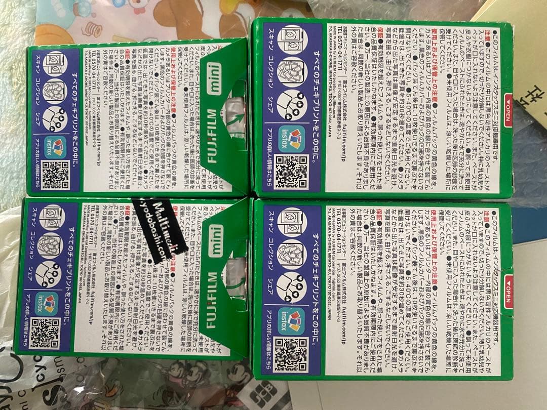 4箱セット　チェキ　フィルム(60m枚入り)
