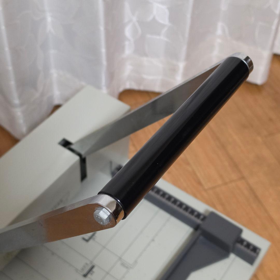 PLUS 断裁機 ホワイト PK-513