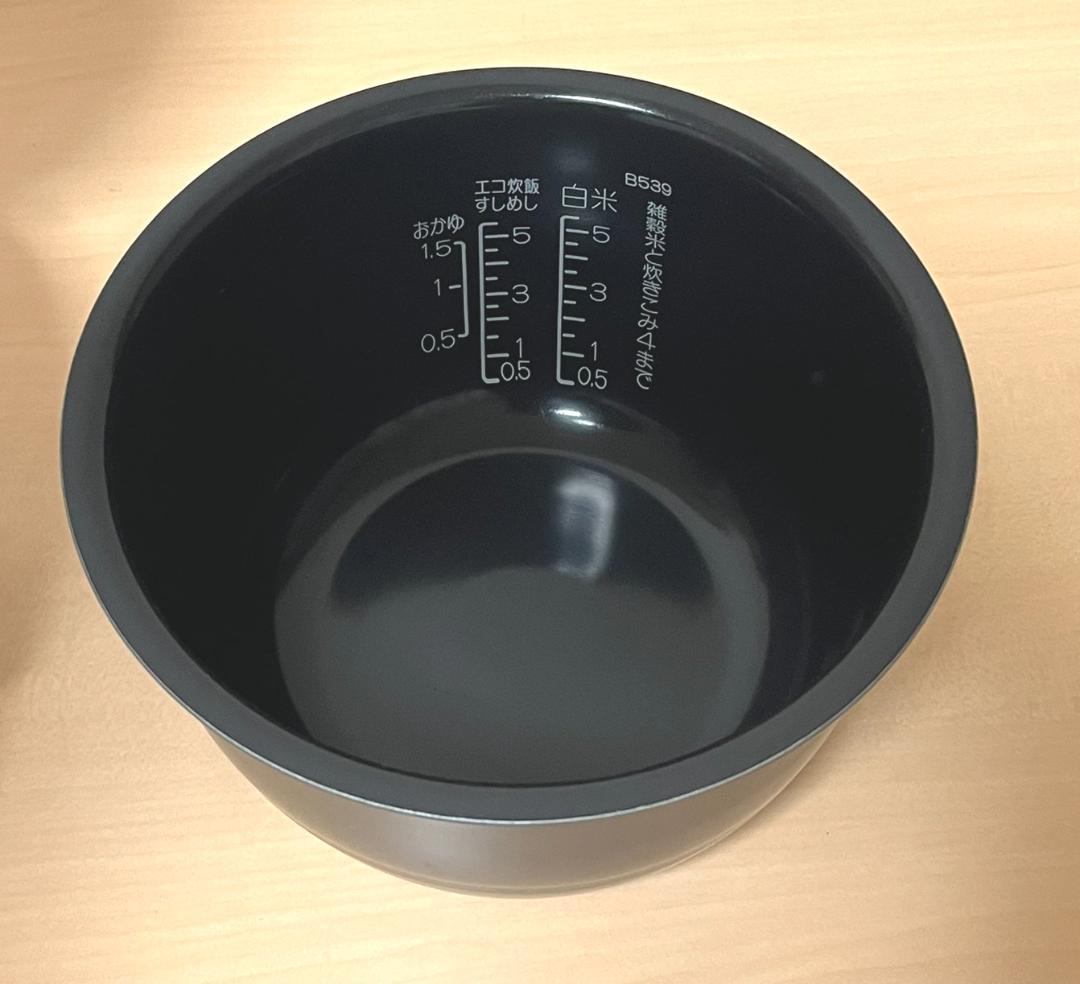 【美品】　象印 IH炊飯器 NP-XB10 2024年製 5.5合炊き