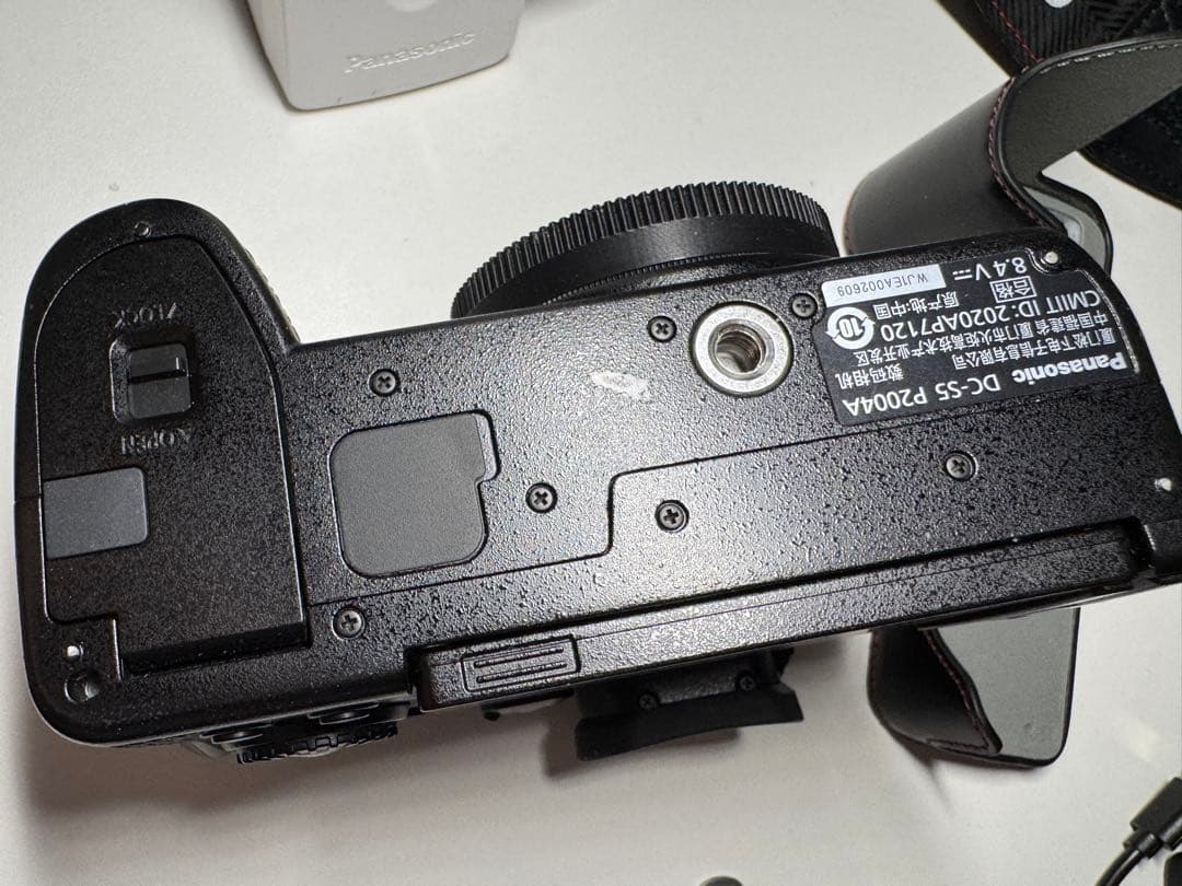 Lumix DC-S5 ミラーレスカメラ 本体 美品