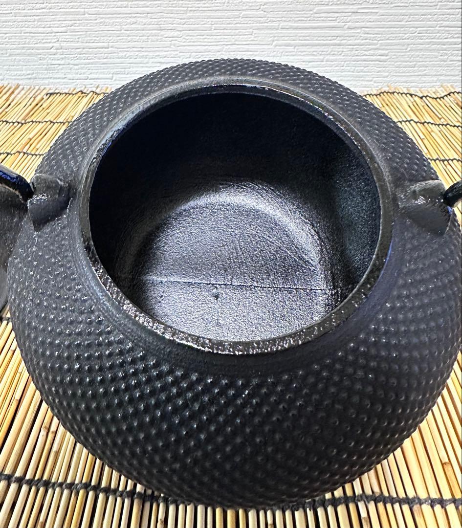 未使用品　南部運南堂鍋元造　１５型アラレ　南部鉄瓶　南部鉄器　調理器具　鉄瓶