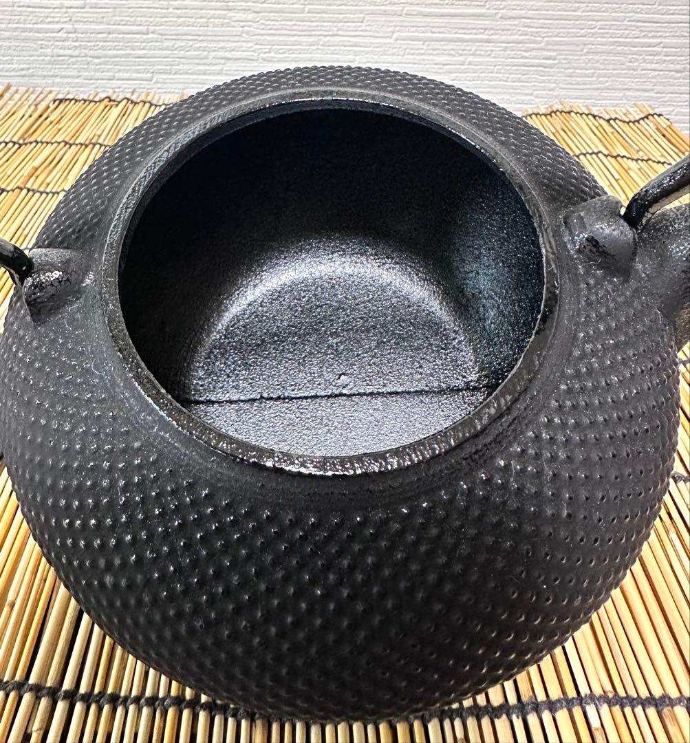 未使用品　南部運南堂鍋元造　１５型アラレ　南部鉄瓶　南部鉄器　調理器具　鉄瓶
