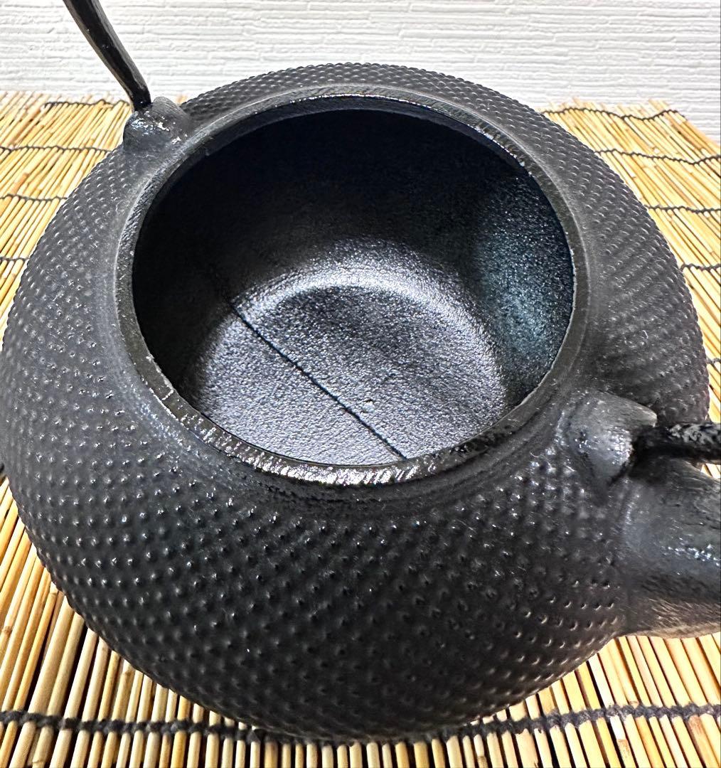 未使用品　南部運南堂鍋元造　１５型アラレ　南部鉄瓶　南部鉄器　調理器具　鉄瓶